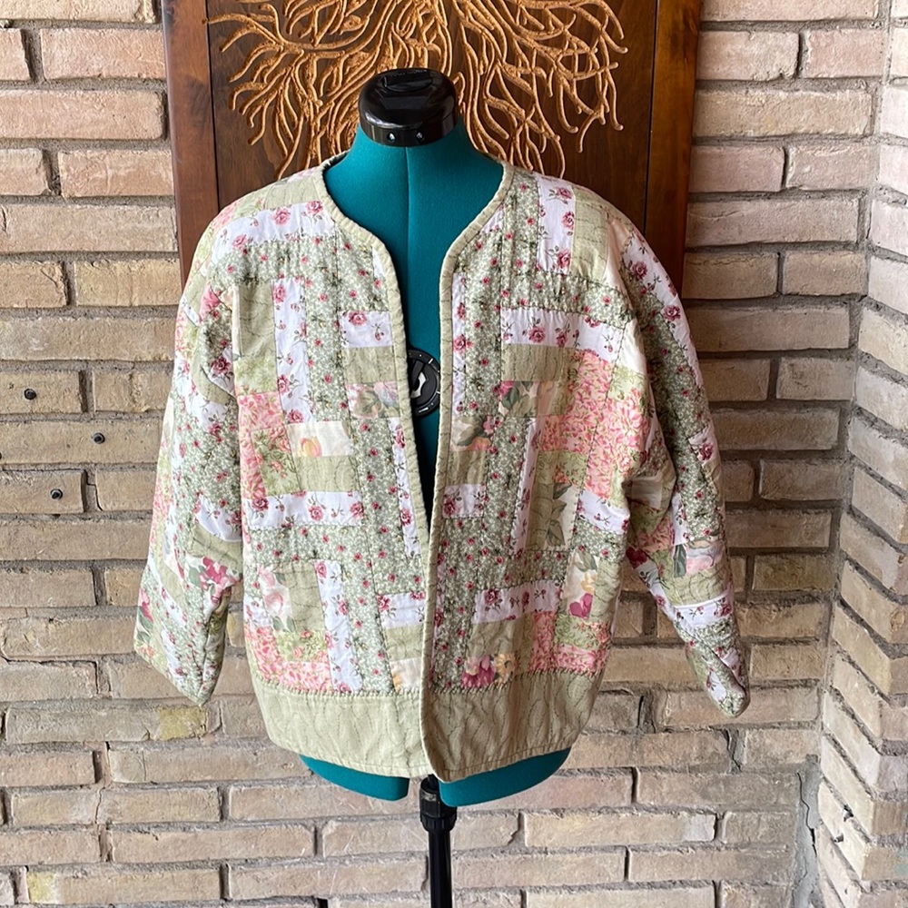 Handmade quilted jacket/blazer. Approximately sz L-XL. EC. No stains/tears.